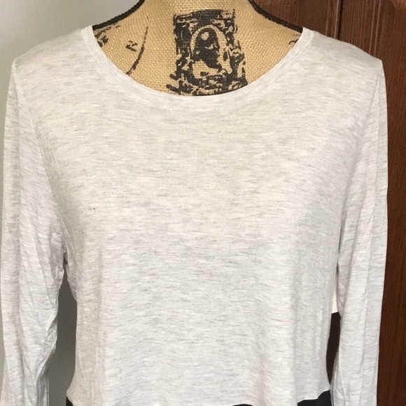 Two by Vince Camuto Stylish Top - Picture 2 of 3